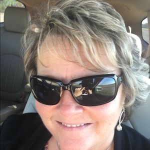 Meet your Posher, Rhonda